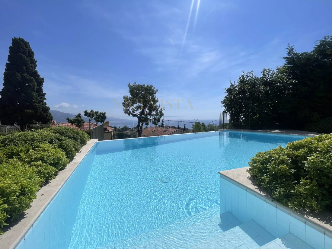 Villa in Village-Cros de Caste-Coupiere-Mont Gros, Roquebrune-Cap-Martin, France 2 - 17380566