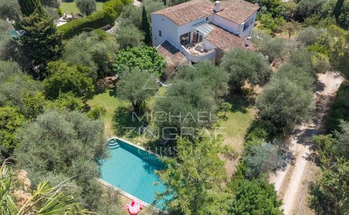 Villa in Tourrettes-sur-Loup, Provence-Alpes-Côte d'Azur, France 1