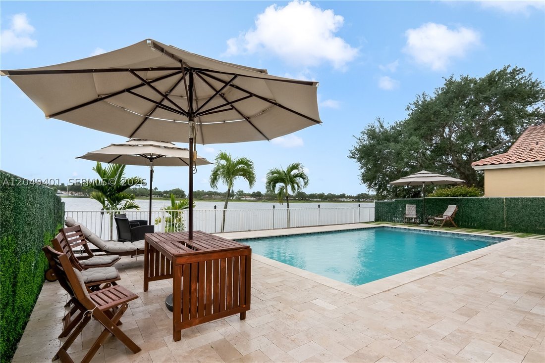 House in Miramar, Florida, United States 3 - 18411338