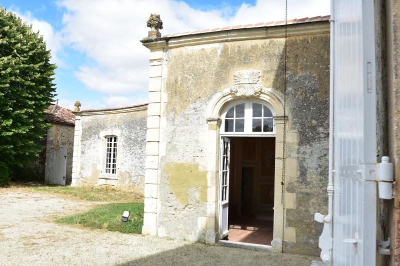 Villa in Sud, Saint-Jean-d'Angély, France 5 - 18405924
