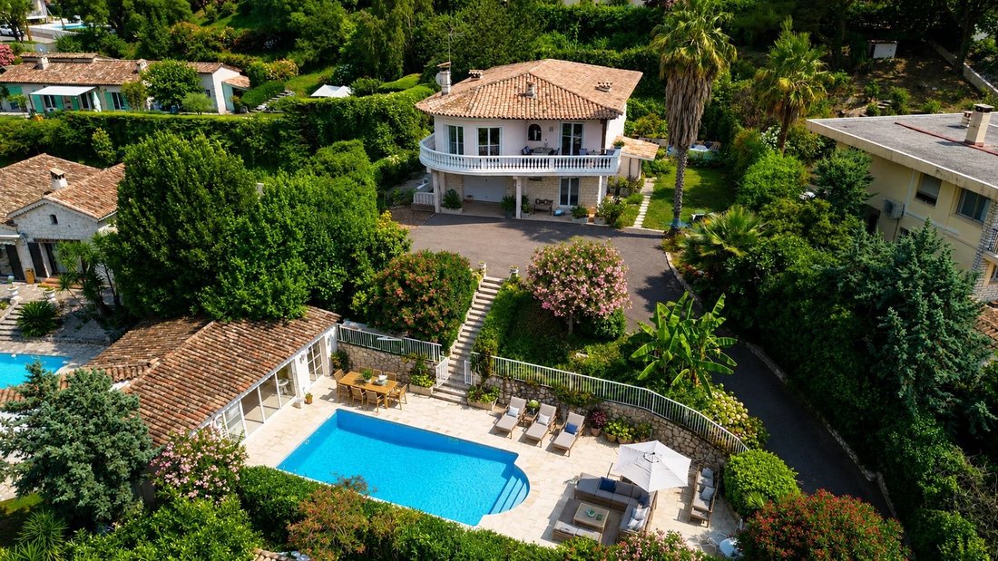 Villa in Saint-Paul-de-Vence, Provence-Alpes-Côte d'Azur, France 1 - 18406806