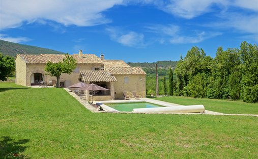 Villa in Bonnieux, Provence-Alpes-Côte d'Azur, France 1