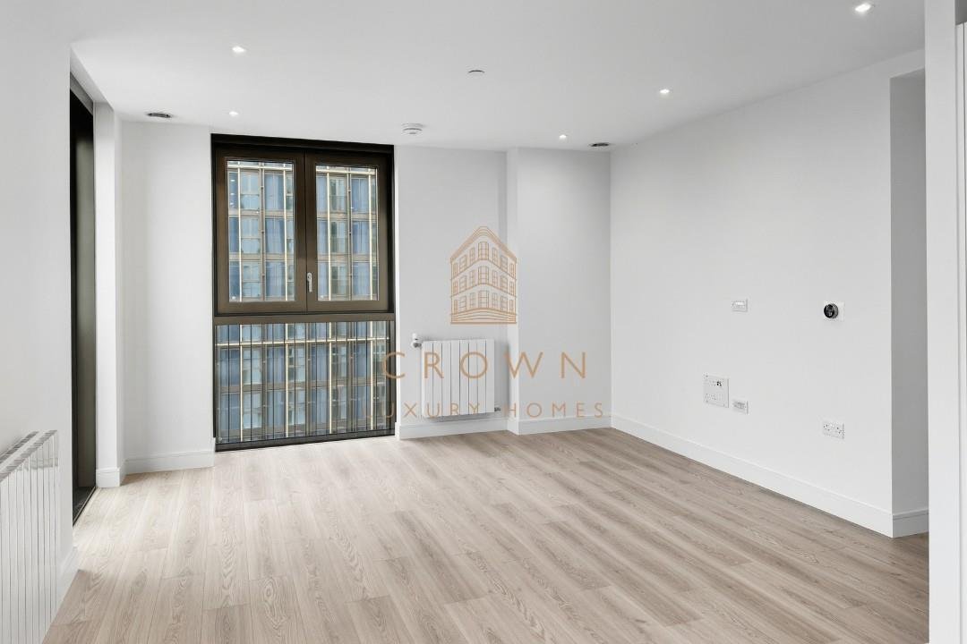 Apartment in West Ham, Newham, England 3 - 18402847