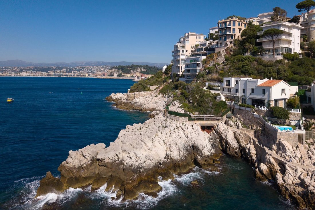 Villa in French Riviera, Provence-Alpes-Côte d'Azur, France 2 - 18406794