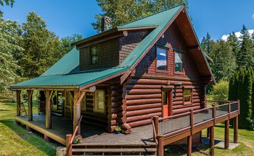 House in Deming, Washington, United States 1