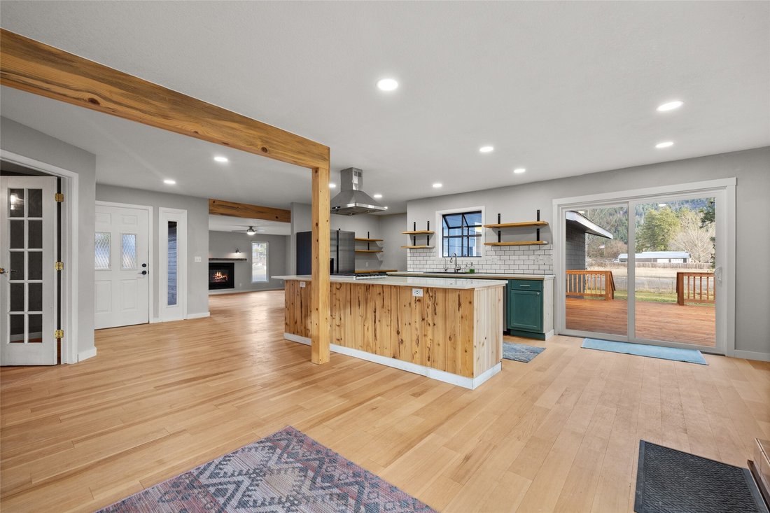 House in Columbia Falls, Montana, United States 2 - 18416846