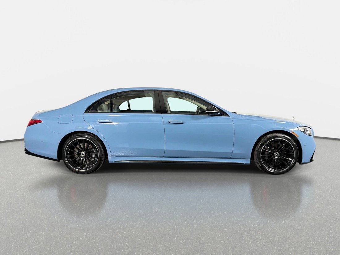 Sedan in Pompano Beach, FL, United States 2 - 18414011