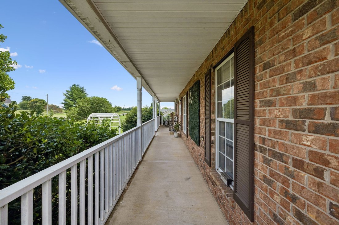 House in Springfield, Tennessee, United States 5 - 18403251