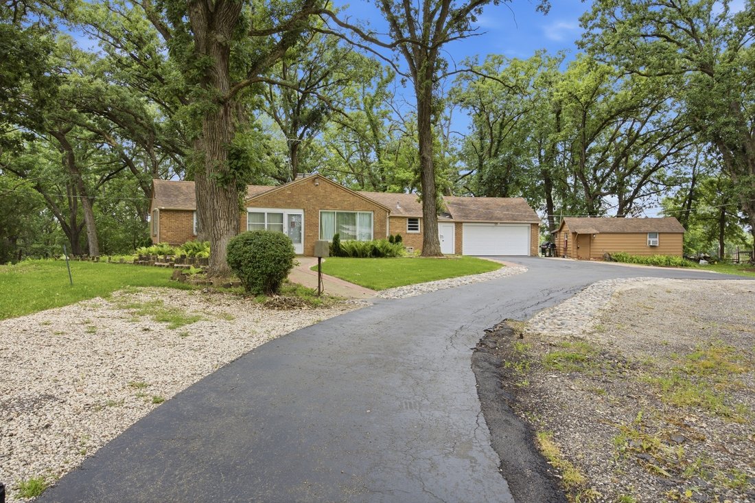 House in Plato Center, Illinois, United States 3 - 18416394