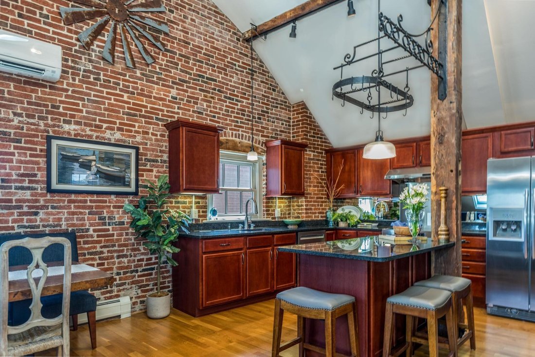 Condo in Portsmouth, New Hampshire, United States 2 - 18415780