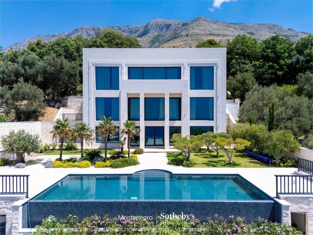 Villa in Krstac, Budva Municipality, Montenegro 1 - 18413944