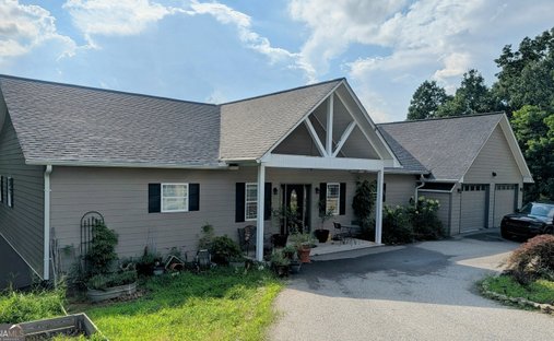 House in Blairsville, Georgia, United States 1
