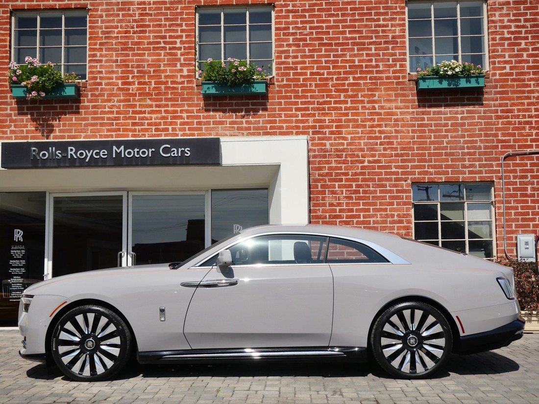 Coupe in Beverly Hills, CA, United States 3 - 18411935