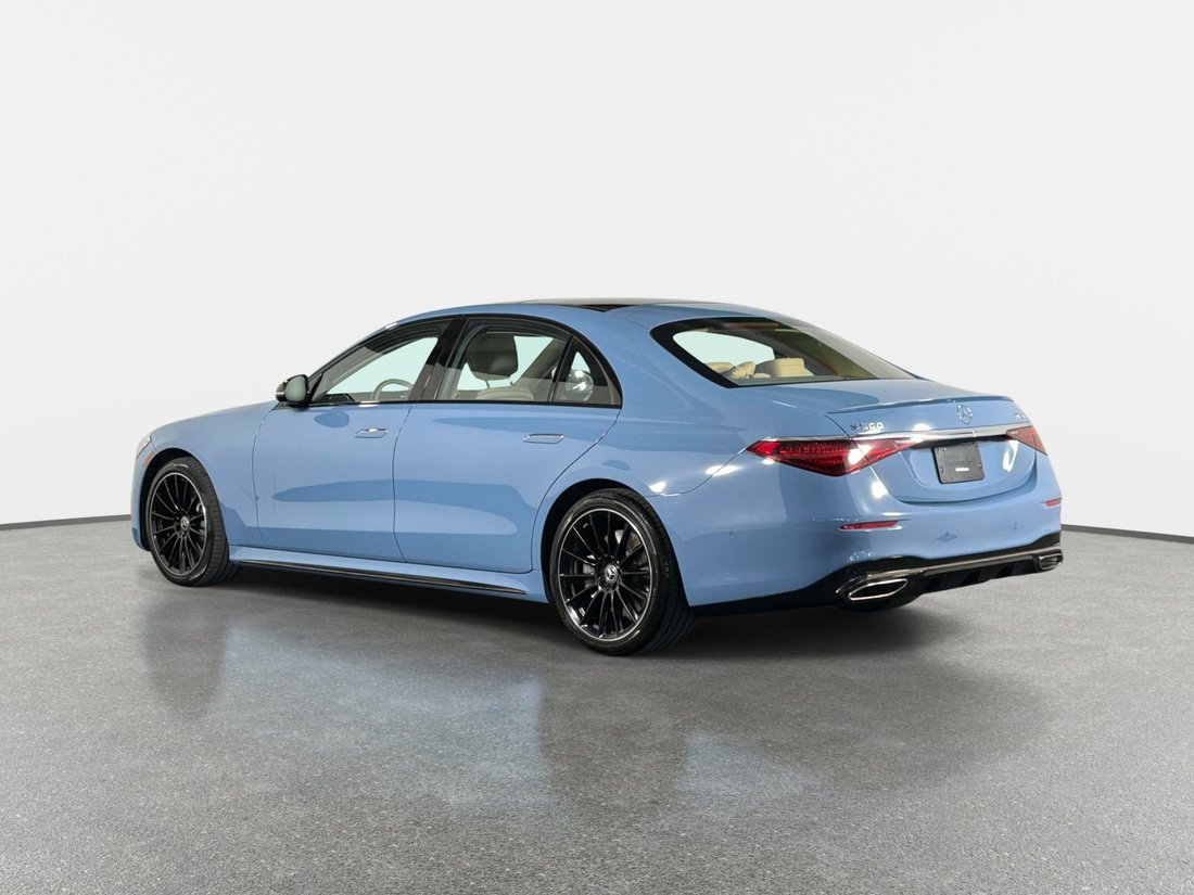 Sedan in Pompano Beach, FL, United States 5 - 18414011