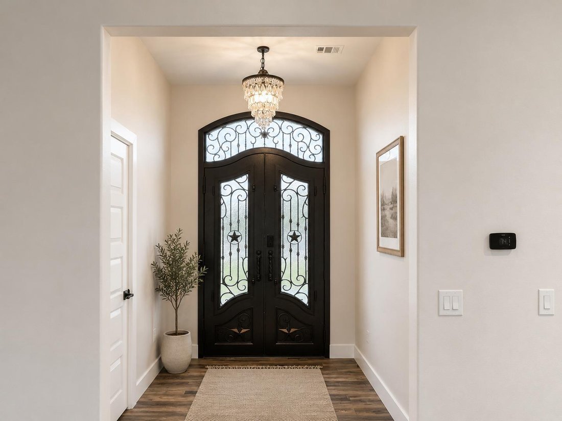 House in Elgin, Texas, United States 2 - 18414833