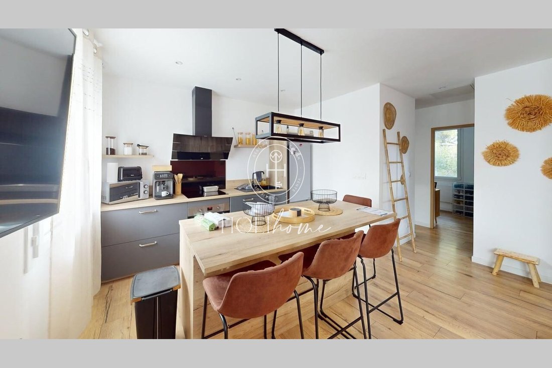Villa in Trets, Provence-Alpes-Côte d'Azur, France 2 - 18403682