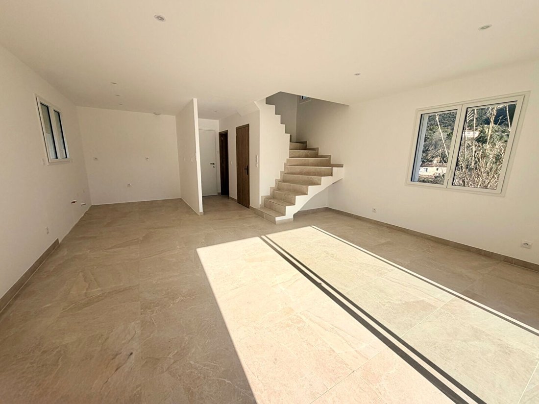 Villa in Tourrette-Levens, Provence-Alpes-Côte d'Azur, France 2 - 18405357