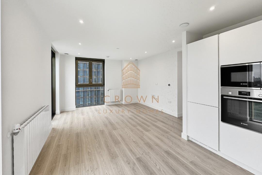 Apartment in West Ham, Newham, England 1 - 18402847