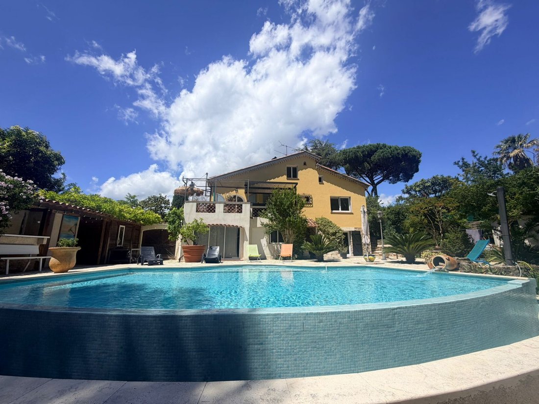 Villa in Mougins, Provence-Alpes-Côte d'Azur, France 1 - 17112957