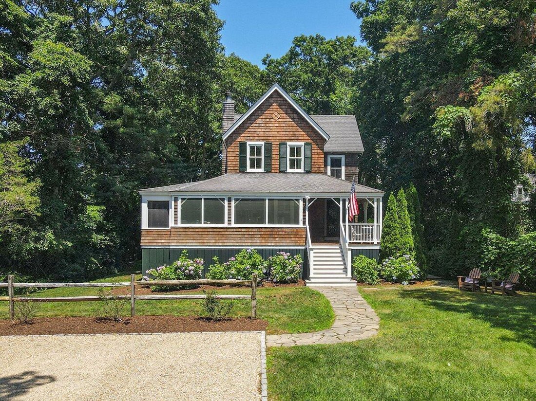 House in Bourne, Massachusetts, United States 1 - 18416059
