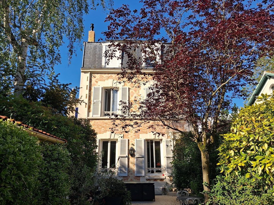 House in Chatou, Ile-de-France, France 1 - 18407466