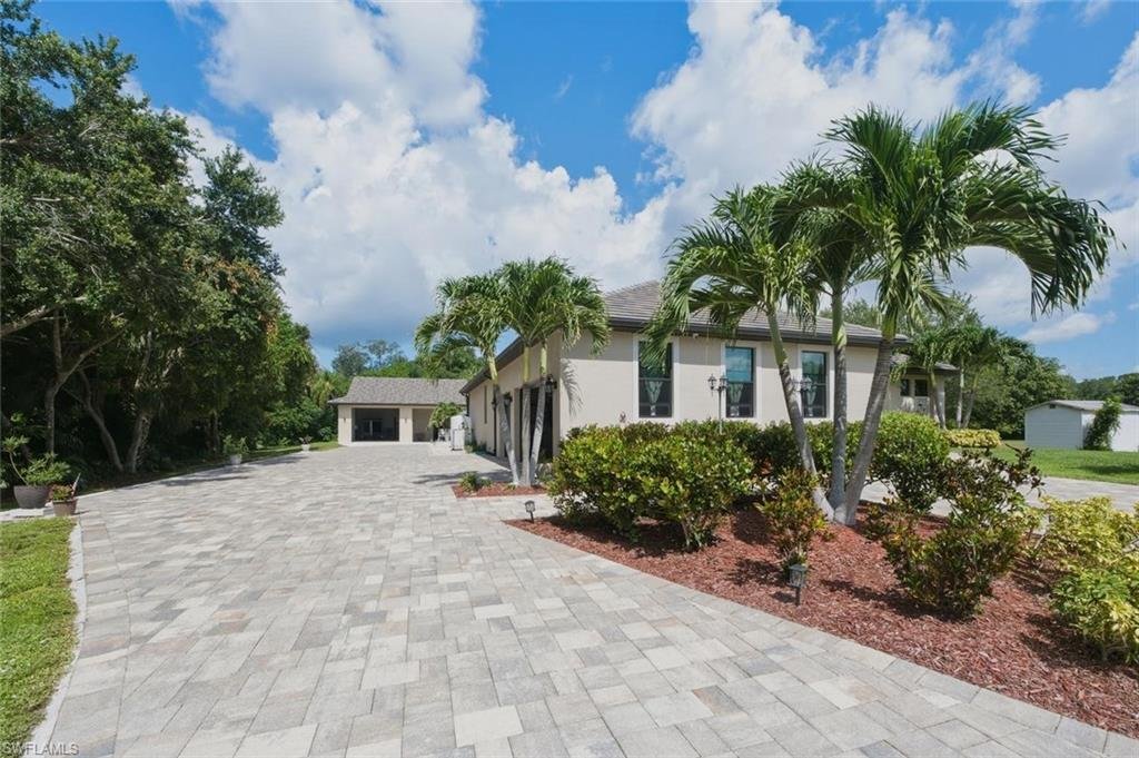 House in Estero, Florida, United States 3 - 18404376
