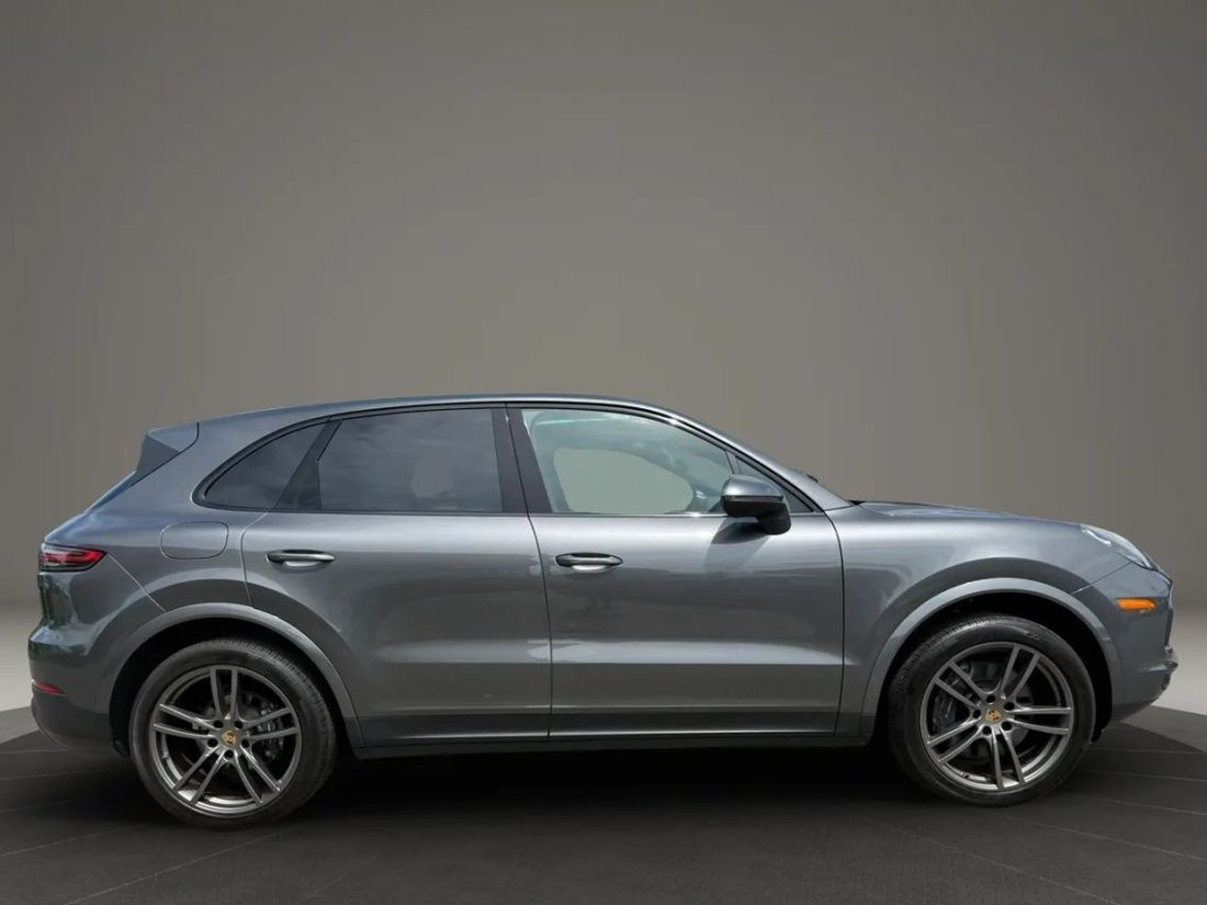 Suv in East Rochester, NY, United States 2 - 17138633