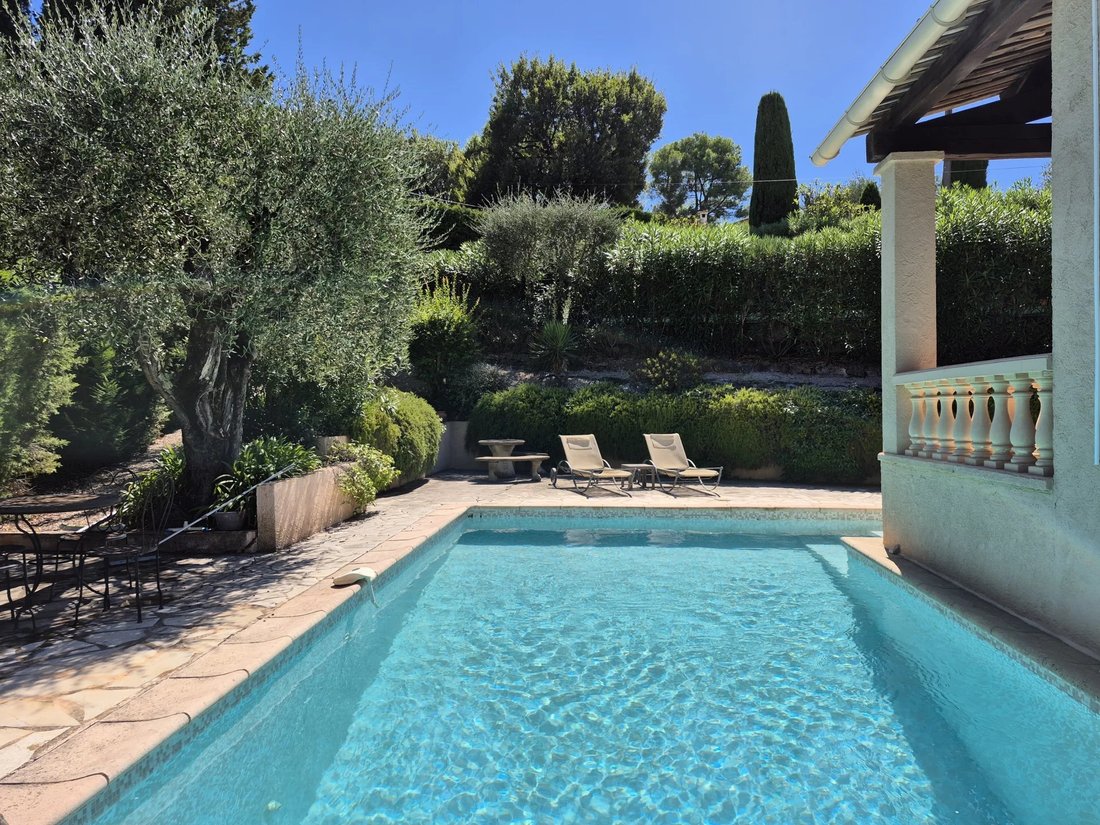 Villa in Mougins, Provence-Alpes-Côte d'Azur, France 3 - 18406892