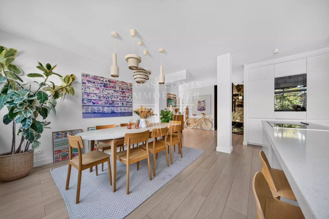 Apartment in Violet Commerce, Paris 15e Arrondissement, Paris 3 - 18213329