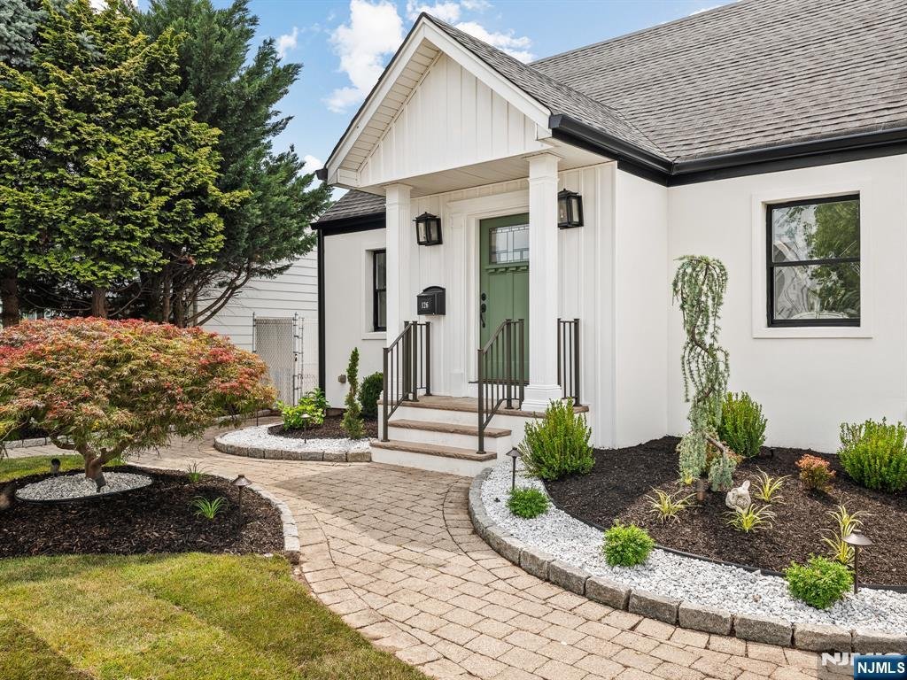 House in Saddle Brook, New Jersey, United States 1 - 18413001