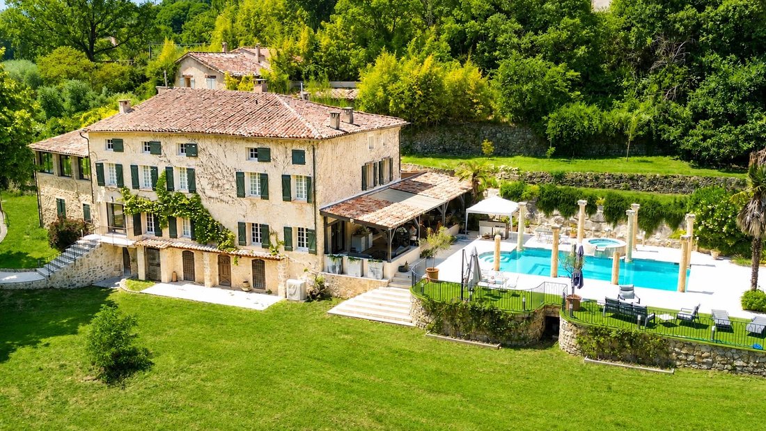 Villa in Callian, Provence-Alpes-Côte d'Azur, France 1 - 18406861