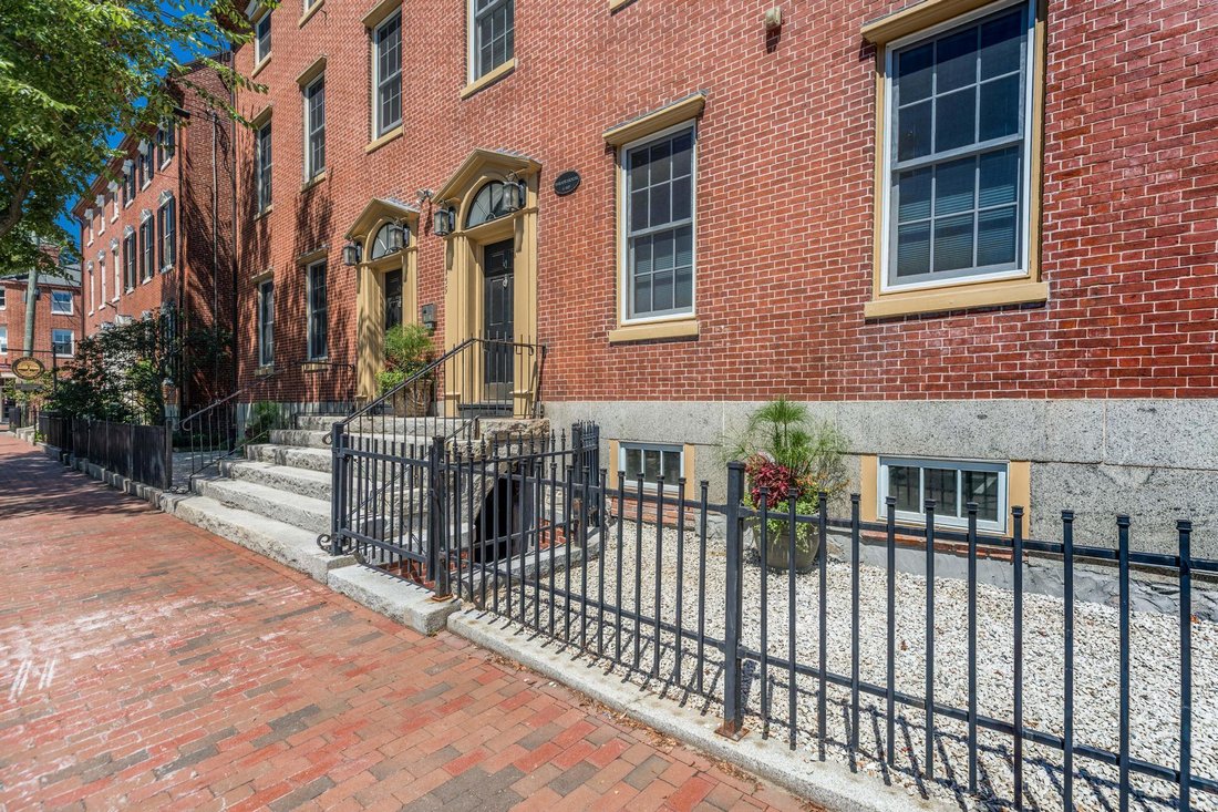 Condo in Portsmouth, New Hampshire, United States 5 - 18415780