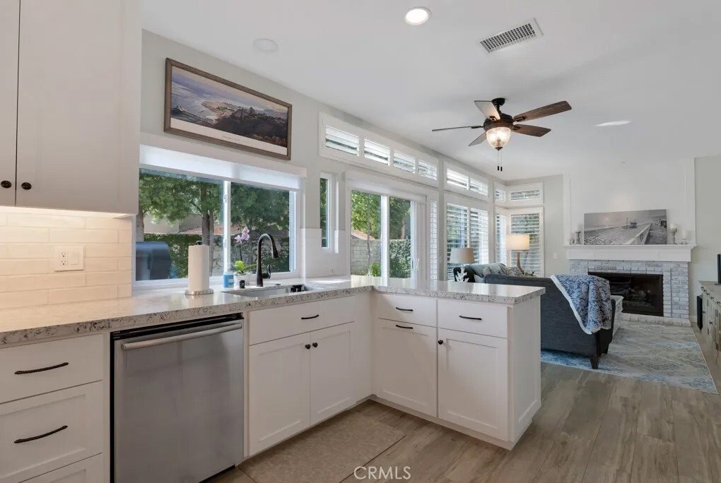 House in Oak Park, California, United States 5 - 18104911