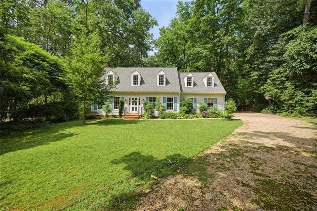 House in Hayes, Virginia, United States 1 - 18403336