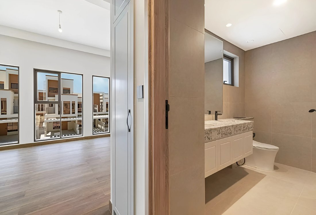 Villa in Tilal Al Ghaf, Dubai, United Arab Emirates 4 - 18402719