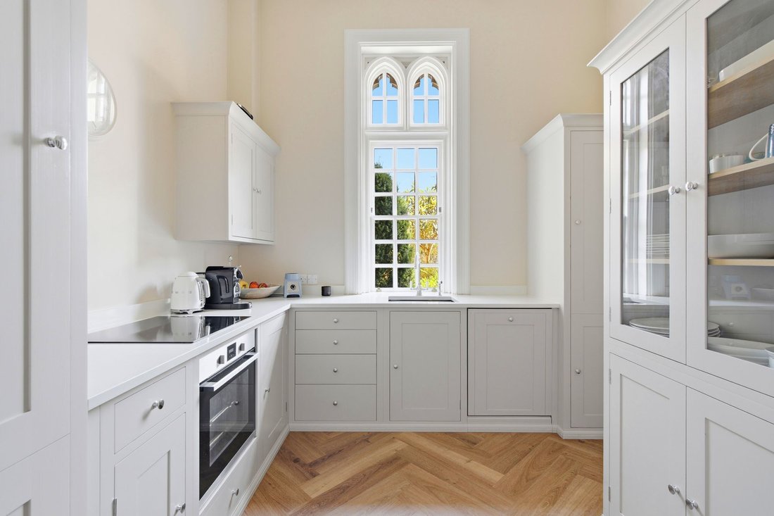 House in Sunninghill, England 4 - 18407133
