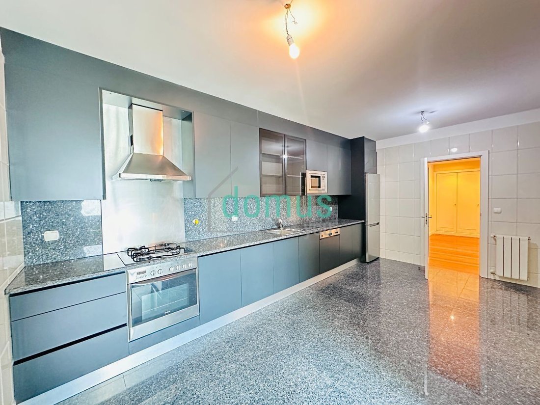 Apartment in Lordelo do Ouro e Massarelos, Porto District, Portugal 3 - 18416354