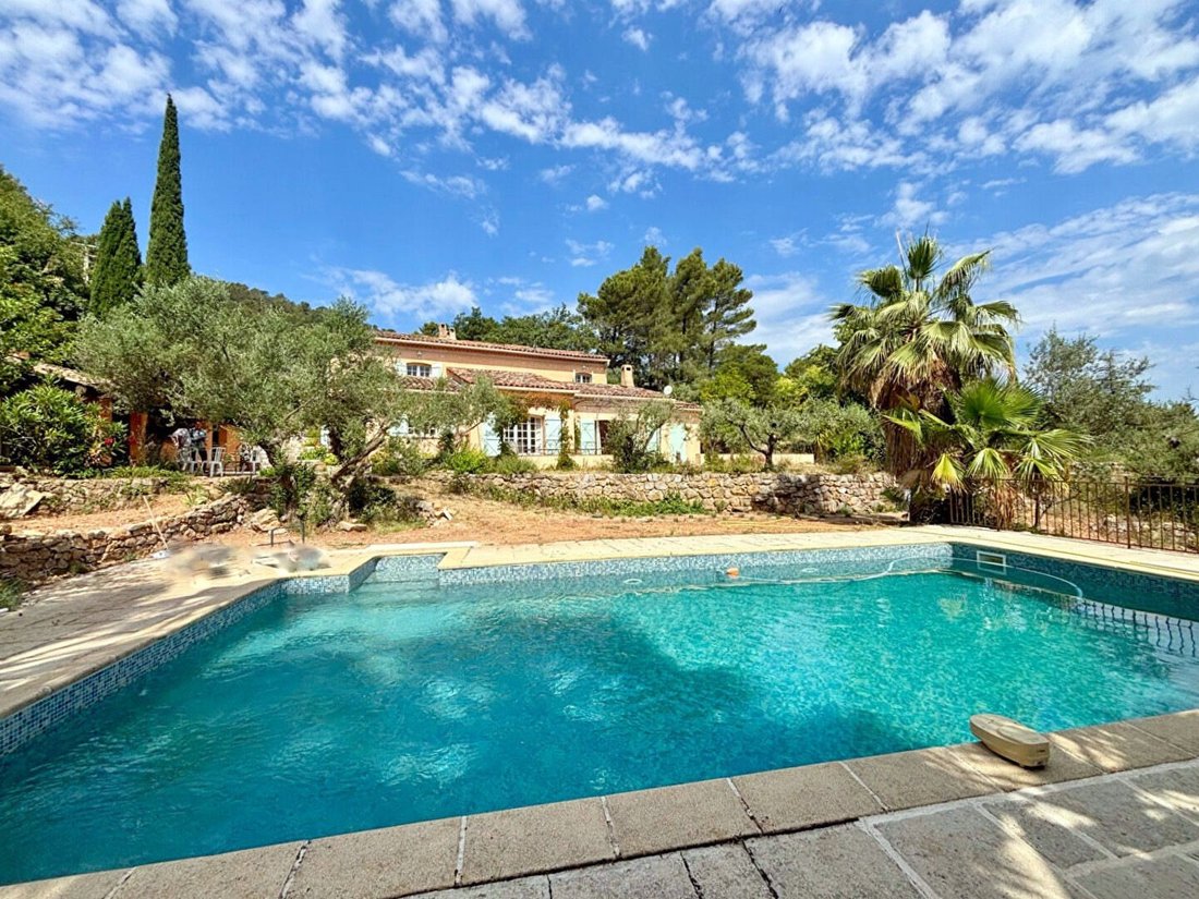 Villa in Solliès-Ville, Provence-Alpes-Côte d'Azur, France 3 - 18409519