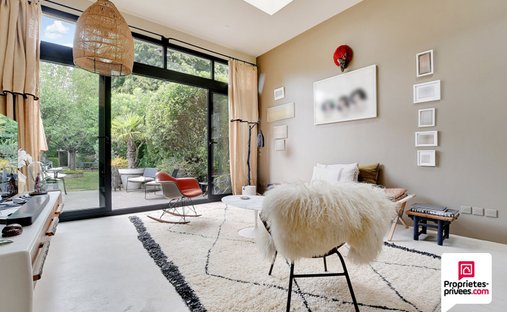 Villa in Nogent-sur-Marne, Ile-de-France, France 1