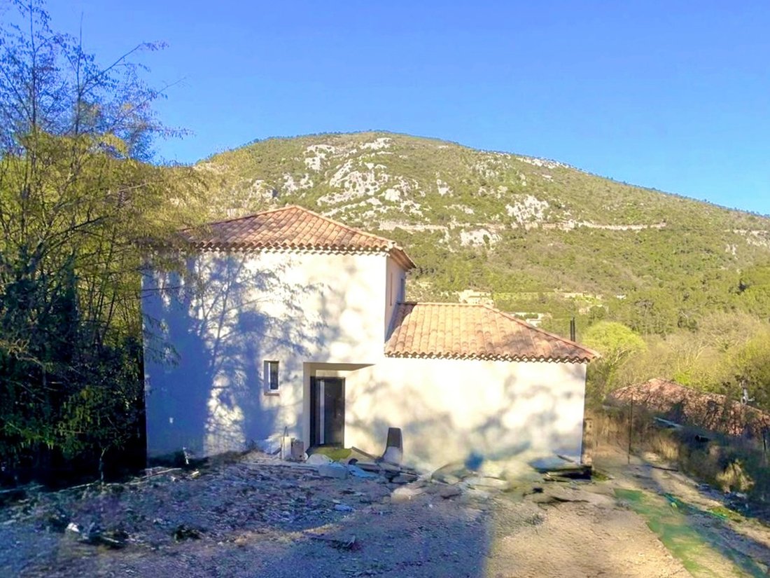 Villa in Tourrette-Levens, Provence-Alpes-Côte d'Azur, France 1 - 18405416