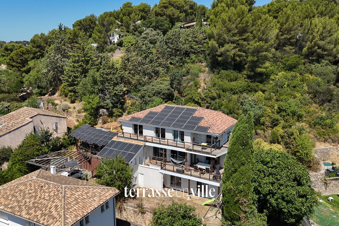 Casa a La Fourragère, Marsiglia, Provenza-Alpi-Costa Azzurra 1 - 18409357