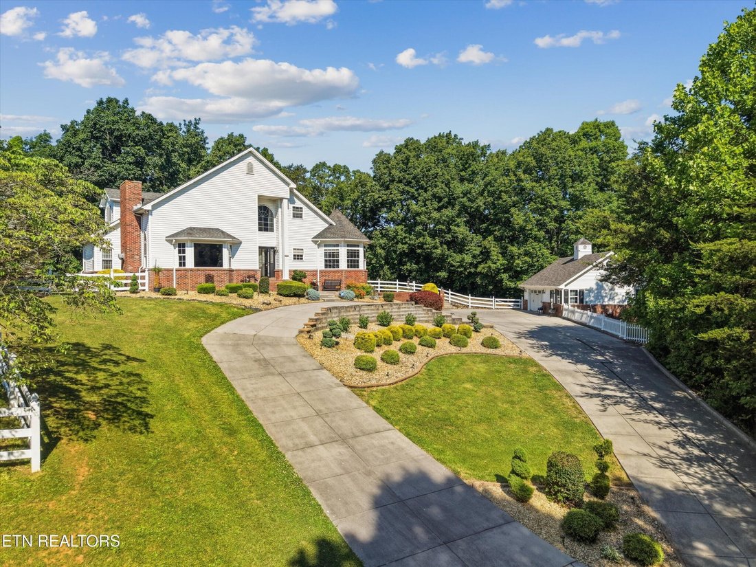 House in Sevierville, Tennessee, United States 1 - 18408530