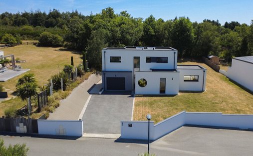 House in Meucon, Brittany, France 1