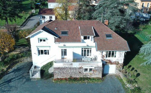 Villa in Les Olmes, Vindry-sur-Turdine, France 1