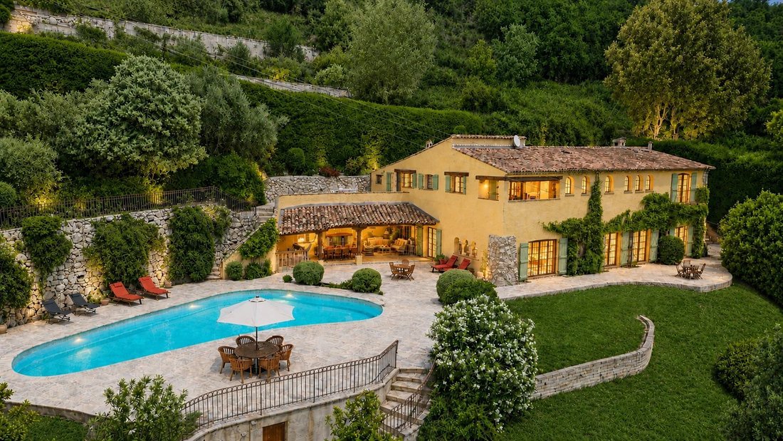 Villa in Plan de Noves, Vence, France 1 - 18406743