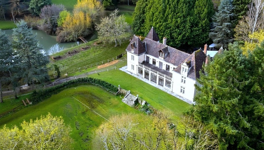 Chateau in La Madeleine-Bouvet, Normandy, France 2 - 18410594
