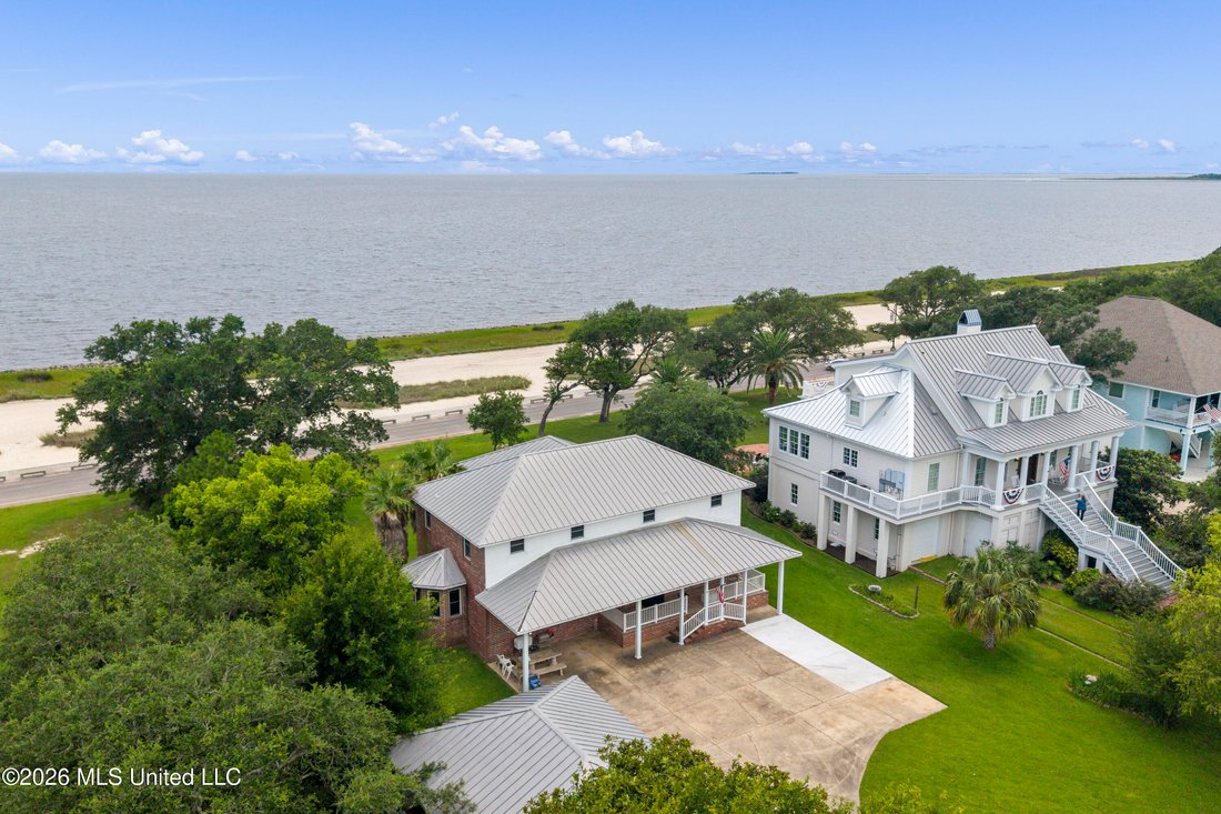 House in Pascagoula, Mississippi, United States 2 - 18402714