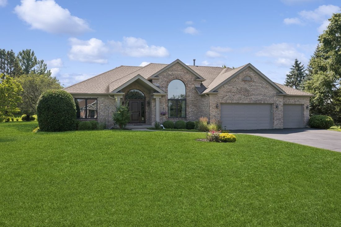 House in Campton Hills, Illinois, United States 1 - 18408452