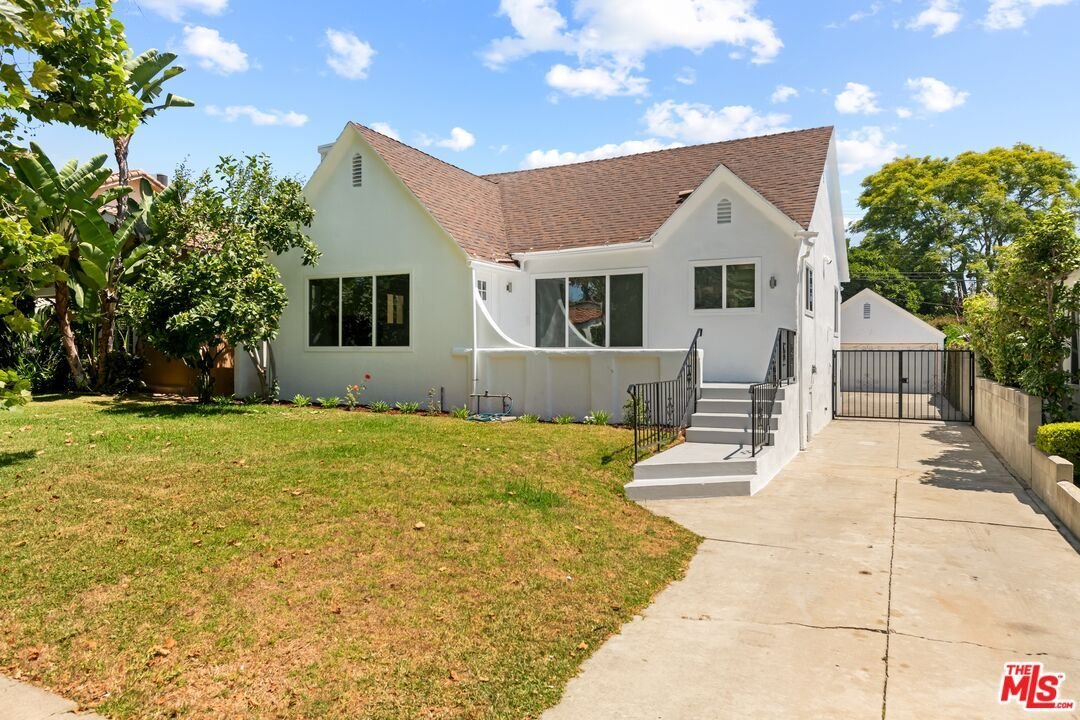 Los Angeles, California, United States 3 - 18409142