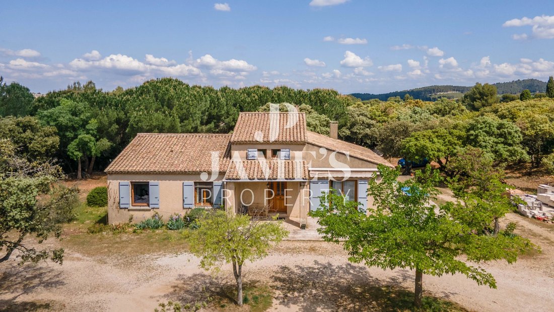 House in Eygalières, Provence-Alpes-Côte d'Azur, France 3 - 18413307